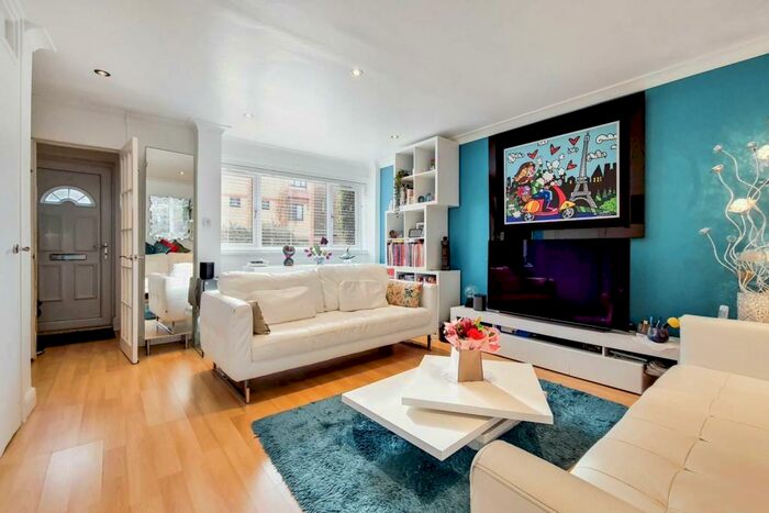 4 Bedroom Terraced House To Rent In Caledonaian Wharf, Isle Of Dogs, London, E14