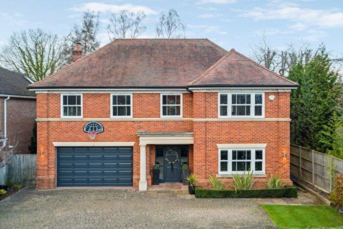 5 Bedroom Detached House For Sale In Upper Drive, Beaconsfield, Buckinghamshire, HP9