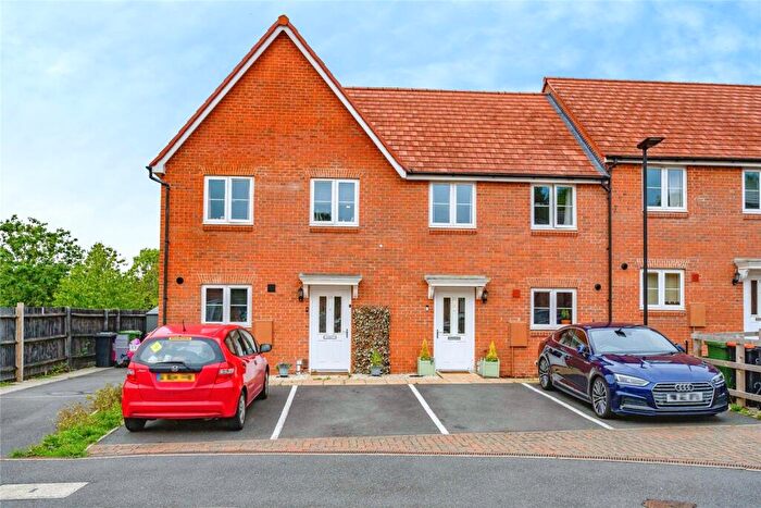 3 Bedroom Terraced House For Sale In The Baulk, Houghton Regis, Dunstable, Bedfordshire, LU5