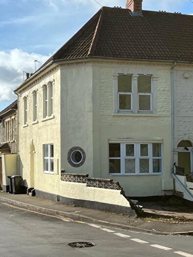 2 Bedroom End Of Terrace House To Rent In Kennard Road, Bristol, BS15