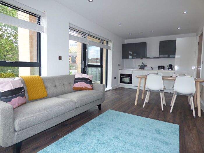 2 Bedroom Flat To Rent In Regency Place, Parade, Birmingham, B1