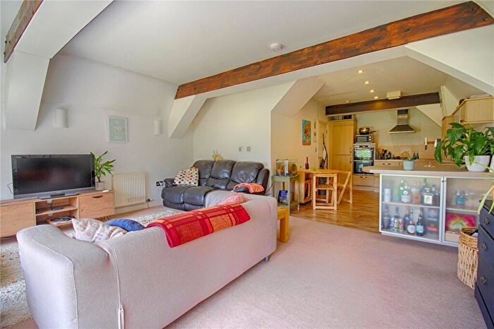 2 Bedroom Apartment To Rent In Dunalley Street, Cheltenham, GL50