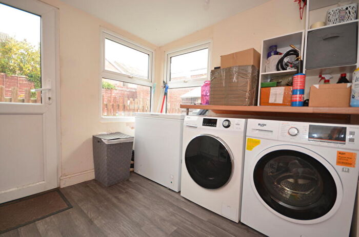 3 Bedroom Semi-Detached House For Sale In RIngstead, NN14