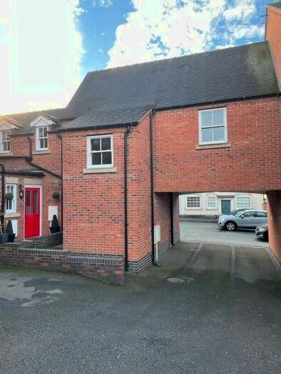 1 Bedroom Town House To Rent In Duke Street, Tutbury, Burton-On-Trent, DE13