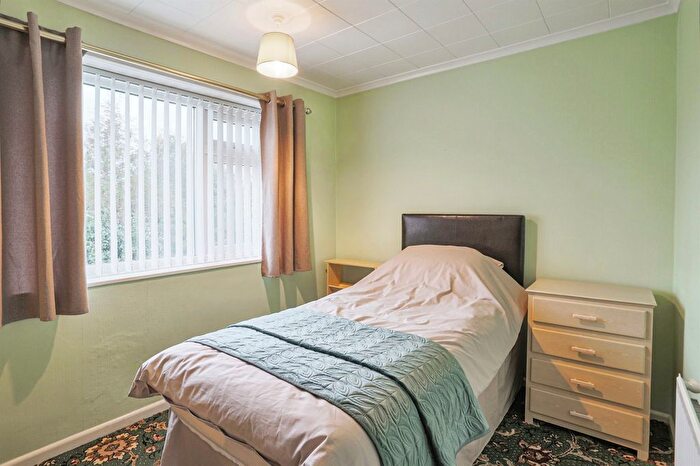 2 Bedroom Semi-Detached House For Sale In Melbourne Road, Wakefield, WF1
