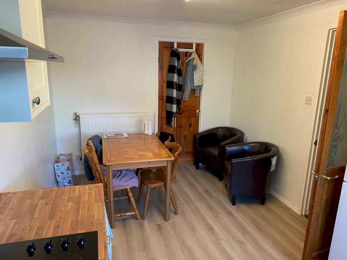 4 Bedroom Terraced House To Rent In Clover Road, Guildford, GU2