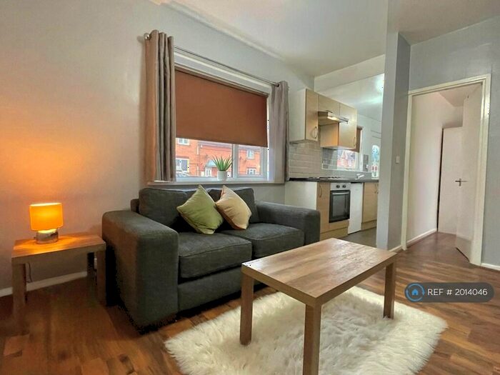 1 Bedroom Flat To Rent In Victoria Park Avenue, Leeds, LS13