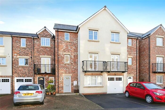 6 Bedroom Town House To Rent In Faraday Court, Durham, DH1