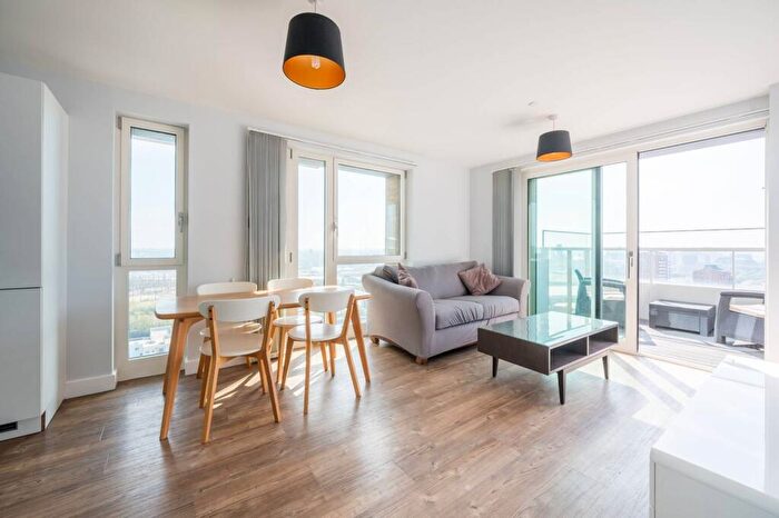 2 Bedroom Flat To Rent In Marner Point, Jefferson Plaza, Bow, London, E3