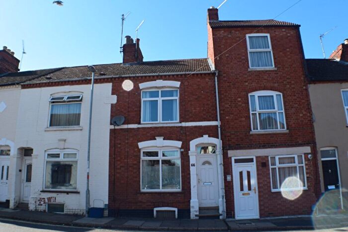 3 Bedroom Terraced House To Rent In Junction Road, Kingsley, Northampton, NN2