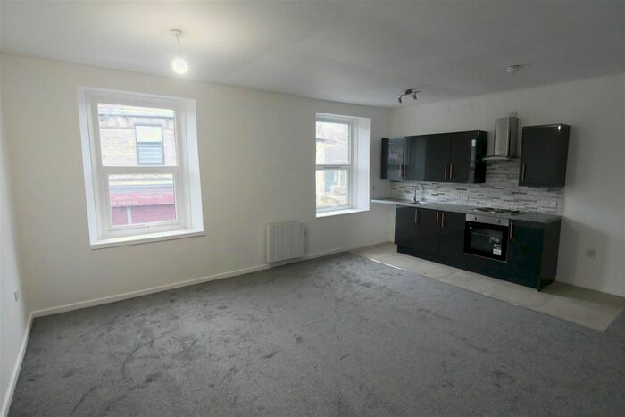 1 Bedroom Property To Rent In Nelson Street, Birstall, Batley, WF17