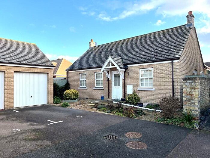 2 Bedroom Detached Bungalow For Sale In St. James Close, Chatteris, Cambs, PE16