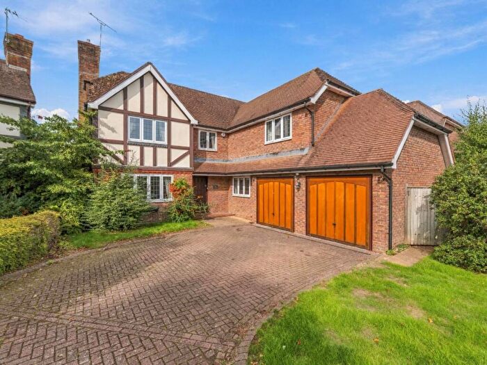 4 Bedroom Detached House For Sale In Fryer Avenue, Leamington Spa, CV32
