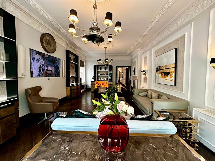 4 Bedroom Flat To Rent In Park Lane, London, W1K