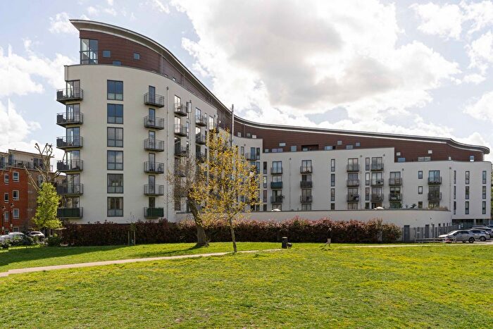 2 Bedroom Flat For Sale In Alscot Road, London, SE1