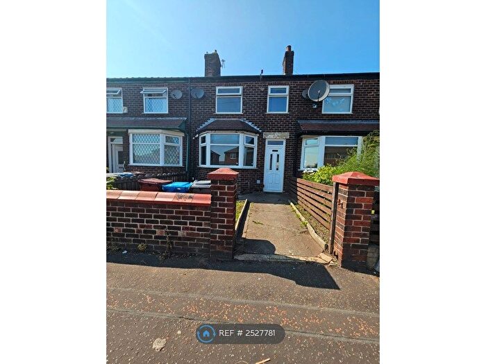 2 Bedroom Terraced House To Rent In Briscoe Lane, Manchester, M40