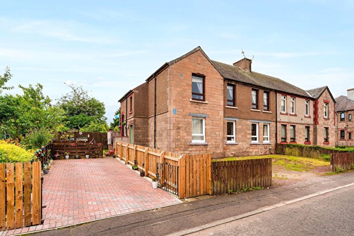 4 Bedroom Flat For Sale In Parkhead Crescent, West Calder, EH55