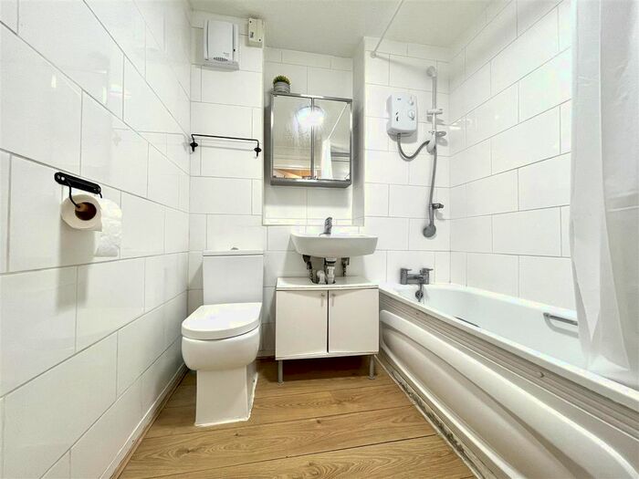 1 Bedroom Flat To Rent In Camborne Mews, Notting Hill, W11