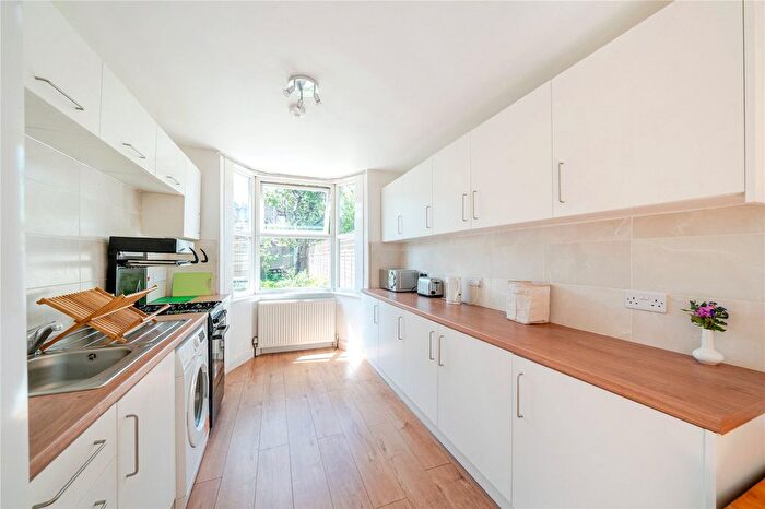 4 Bedroom Terraced House To Rent In Glenwood Road, Harringay, London, N15