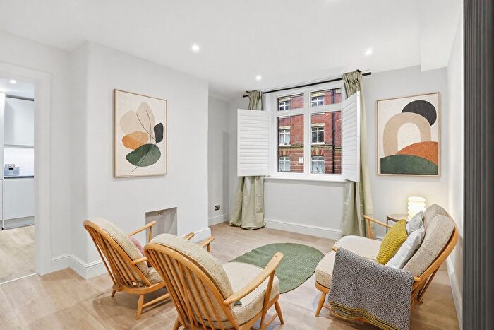 1 Bedroom Flat For Sale In Rosendale Road, Herne Hill, SE24