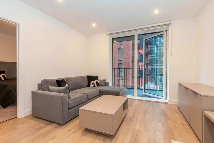1 Bedroom Flat To Rent In The Lancaster, Snow Hill Wharf, Shadwell Street, B4