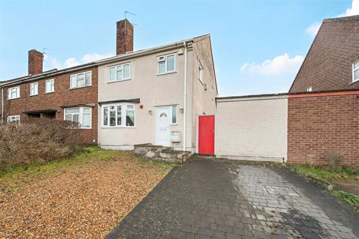 3 Bedroom End Of Terrace House For Sale In Hardenhuish Road, Bristol, BS4