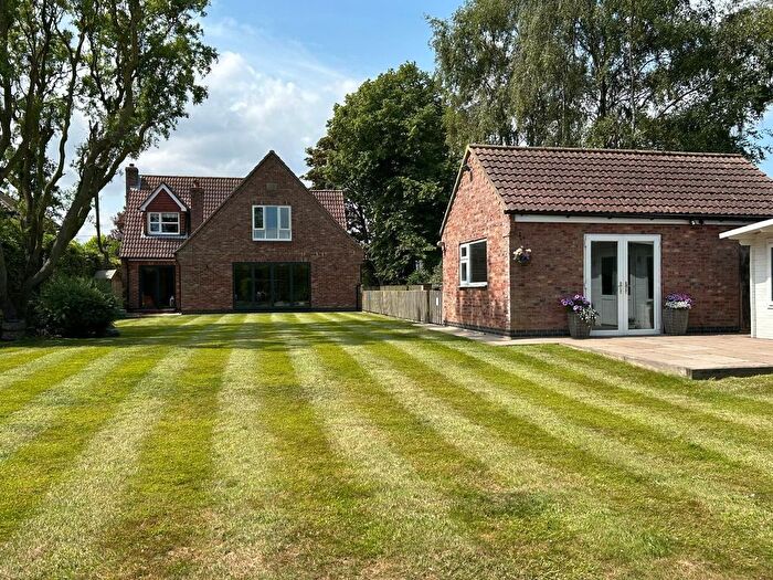 4 Bedroom Detached House For Sale In Main Road, Camerton, Hull, East Yorkshire, HU12