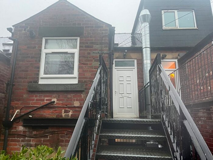 2 Bedroom Detached House To Rent In Fulwood Road, Sheffield, South Yorkshire, Uk, S10