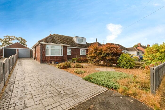 2 Bedroom Bungalow For Sale In Green Lane, Willaston, Nantwich, Cheshire, CW5