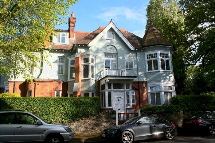 2 Bedroom Flat To Rent In Hempson Avenue, Langley, SL3