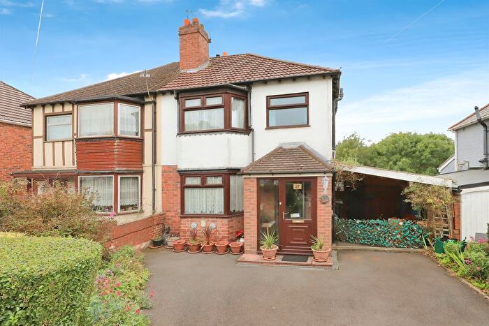 3 Bedroom Semi-Detached House For Sale In Kenelm Road, Coseley, Bilston, WV14