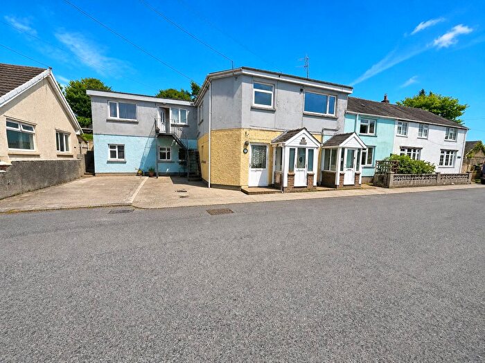 2 Bedroom Flat For Sale In Station Road, Kilgetty, Pembrokeshire, SA68