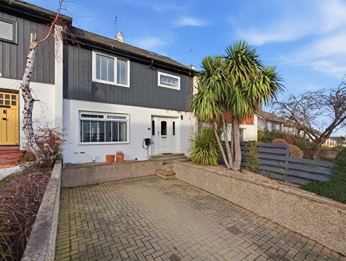 3 Bedroom Terraced House For Sale In Lady Nairne Crescent, Edinburgh, EH8