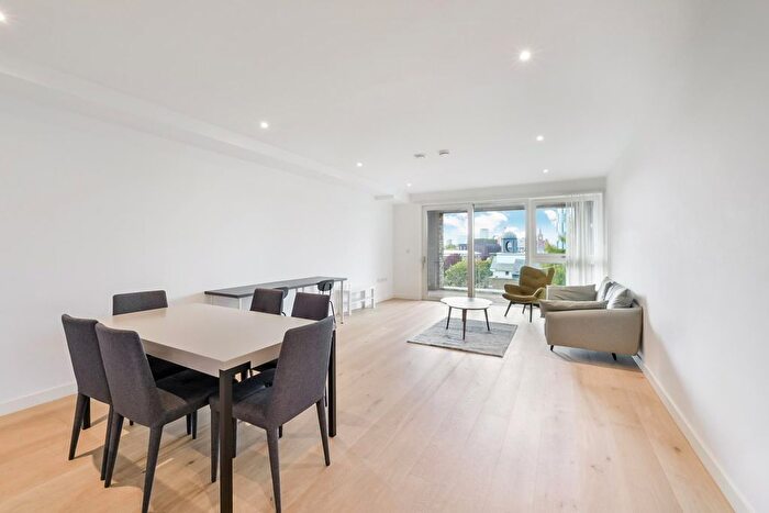 2 Bedroom Flat To Rent In Kings Cross Quarter, Islington, London, N1