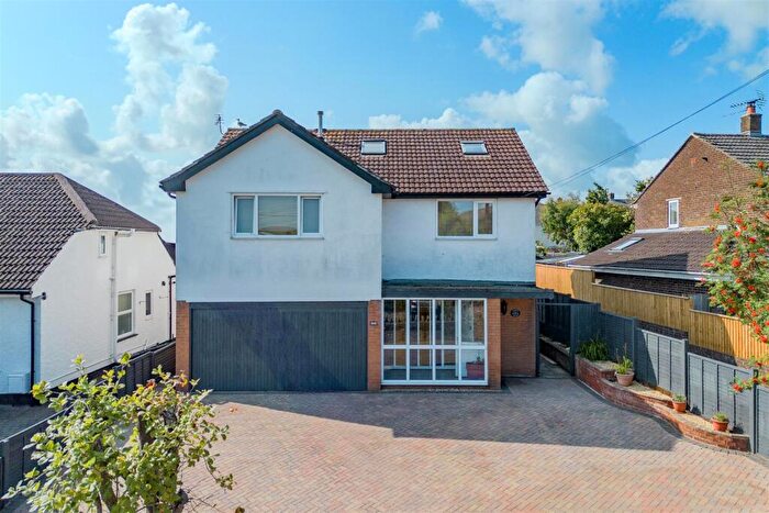 4 Bedroom Detached House For Sale In Lower Down Road, Portishead, BS20