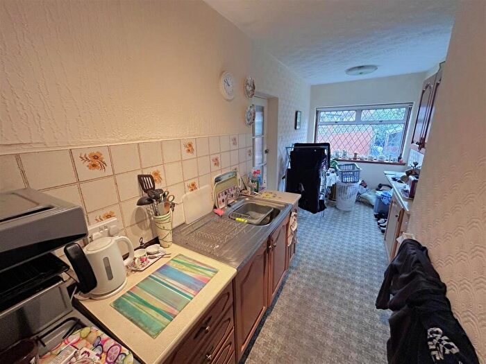 3 Bedroom House For Sale In Westfield Road, Brierley Hill, DY5