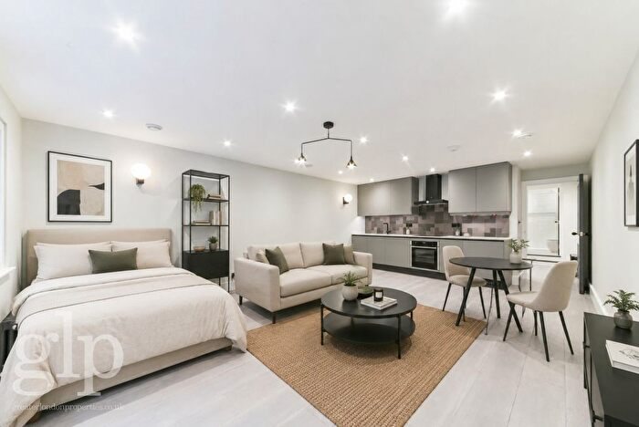 Studio To Rent In Beak Street, London, Greater London, Soho, W1F