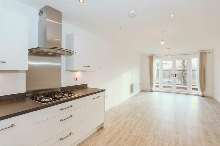 2 Bedroom Apartment To Rent In Tanner Close, Frenchay, Bristol, BS16