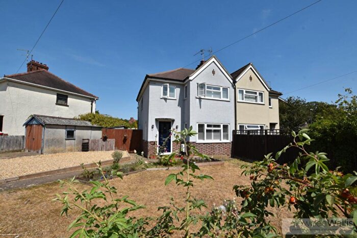 3 Bedroom Semi-Detached House For Sale In Drift Road, Stamford, PE9