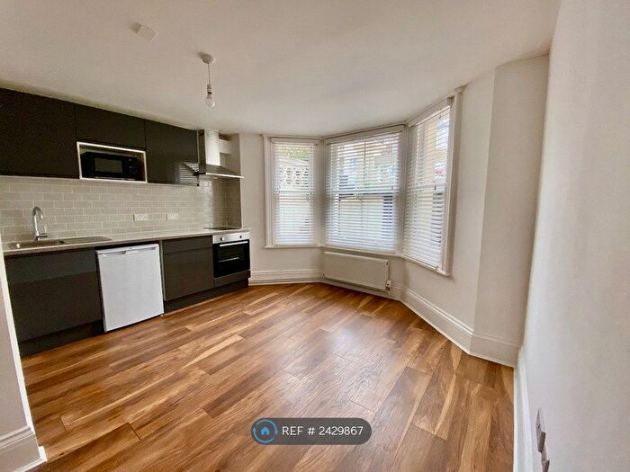 Studio To Rent In Hove, Hove, BN3