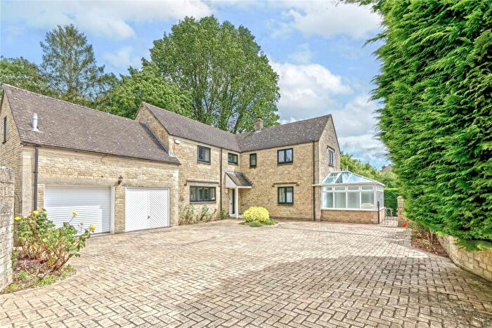 4 Bedroom Detached House For Sale In Orchard Close, Eynsham, Witney, Oxfordshire, OX29