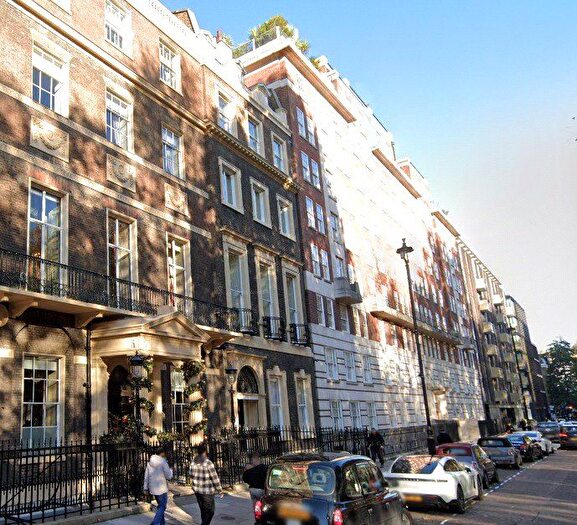 3 Bedroom Flat To Rent In Portman Square, London, W1H
