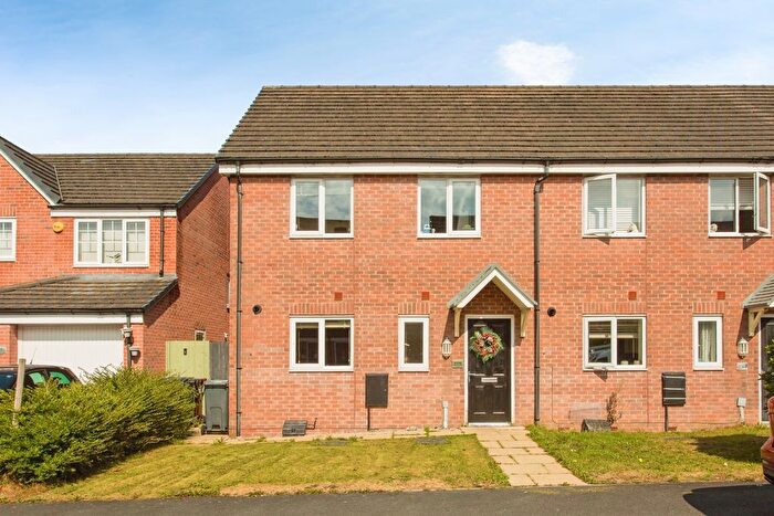 3 Bedroom End Of Terrace House For Sale In Aspenwood Close, Bamber Bridge, Preston, Lancashire, PR5