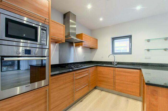 2 Bedroom Flat To Rent In Fulham Road, Chelsea, London, SW10