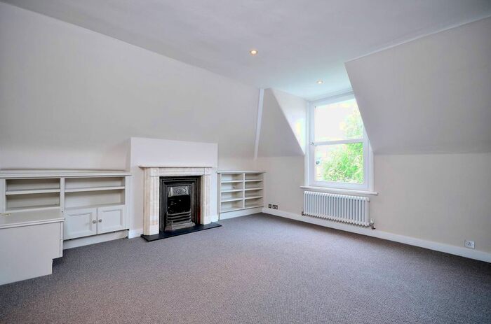 2 Bedroom Flat To Rent In Duke Road, Chiswick, London, W4