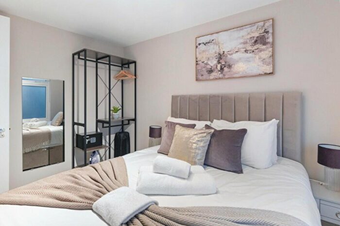 1 Bedroom Serviced Apartments To Rent In Lodge Road, London, NW4