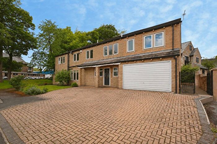 5 Bedroom Detached House For Sale In Broomfield Avenue, Halifax, HX3