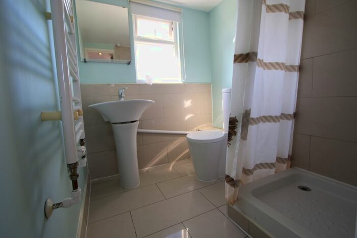 Studio To Rent In Lymington Close, London, SW16