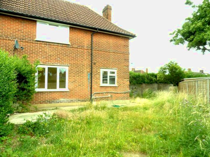 4 Bedroom End Of Terrace House To Rent In Yew Tree Road, London, W12