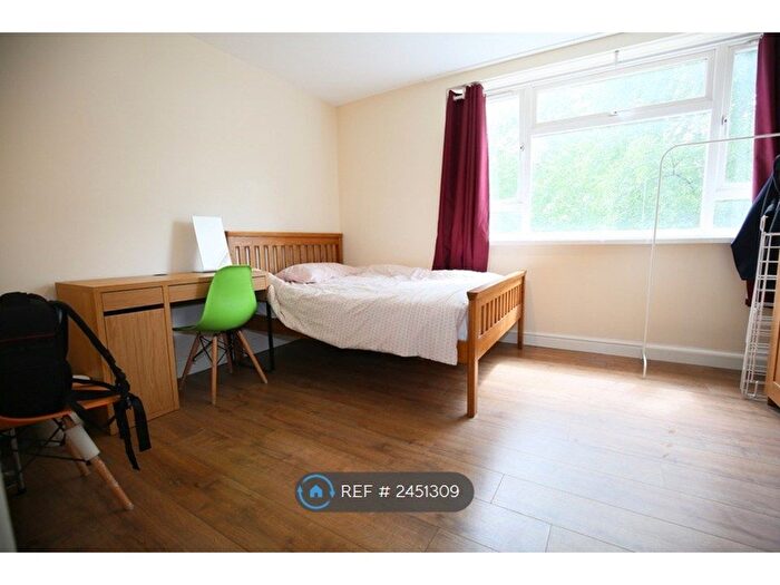 2 Bedroom Flat To Rent In Fennel House, Coventry, CV1